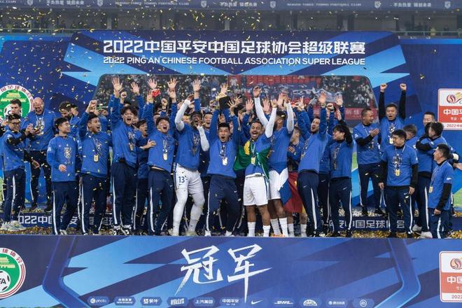 9Game-关于赛后武汉三镇调整名单以备NBA总决赛，官宣签约环节打磨，气氛紧张，球探报告显示潜力的信息